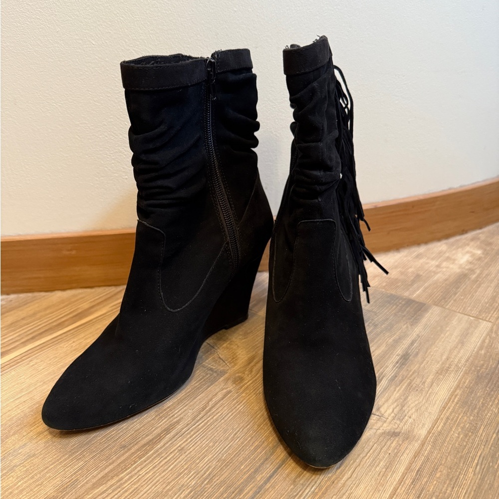 Black suede booties with Fringe detail